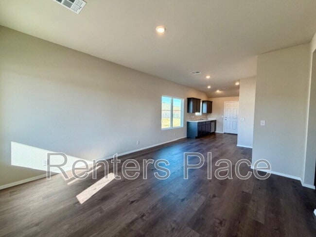 Photo - 1112 Raven Dr