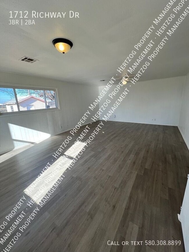 Photo - 1712 Richway Dr