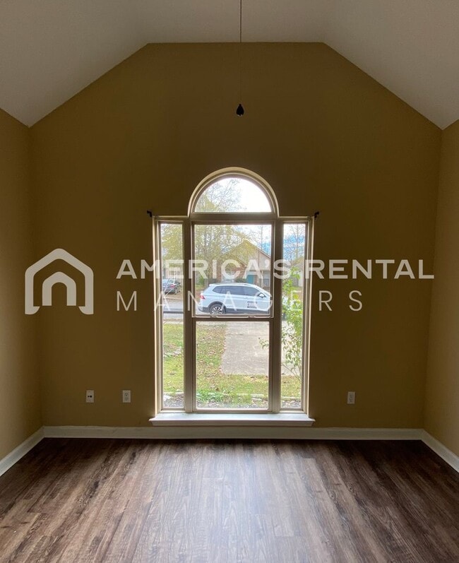 525 Fox Run Cir