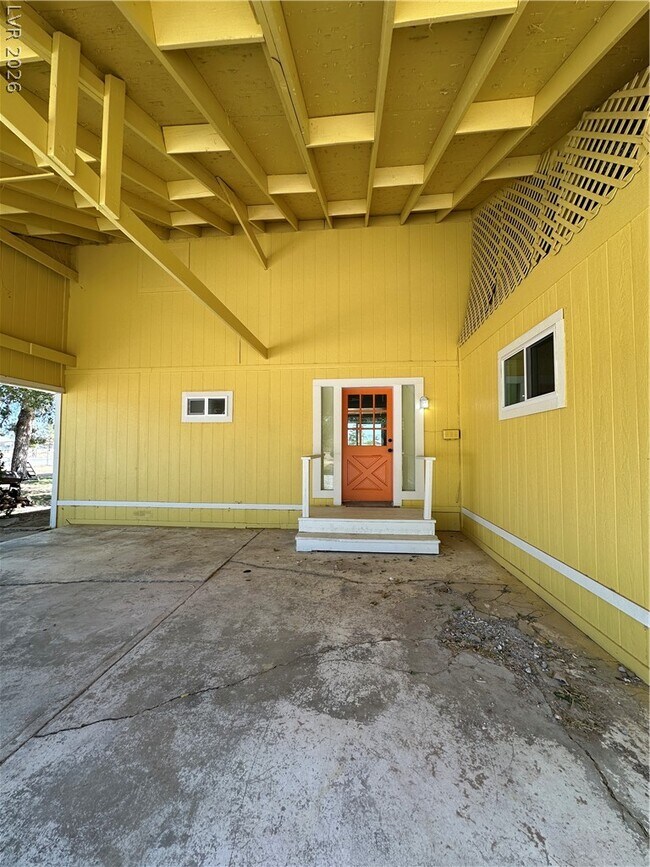 Photo - 2590 N Murphy St