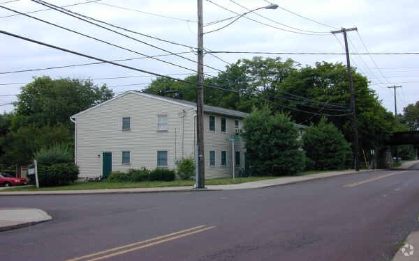 Station View Apartments - Station View Apartments