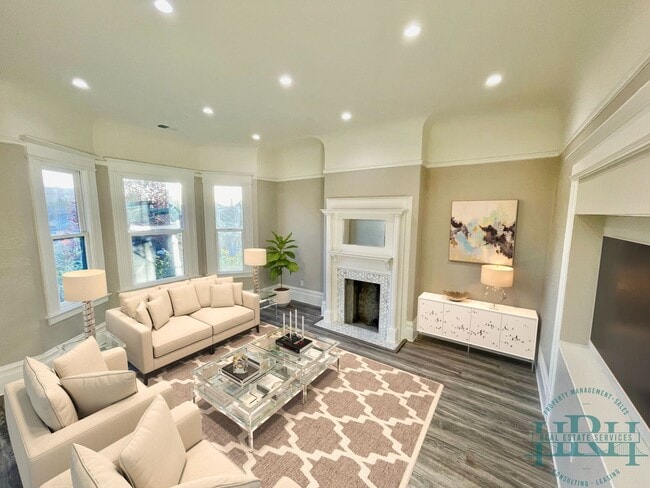 Building Photo - Bryant Unit 2554