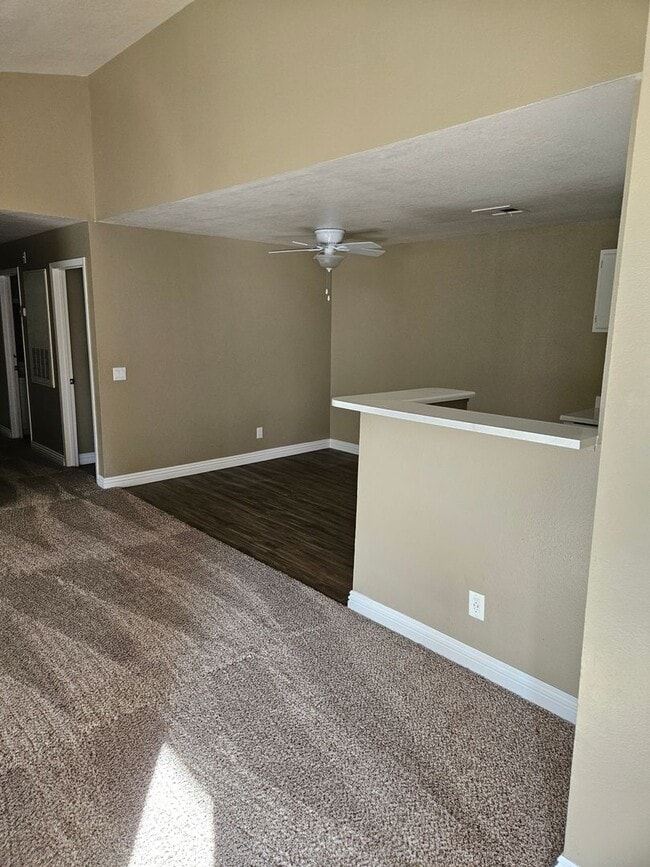 Photo - Mandalay Bay Apartments