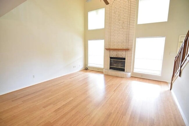 Photo - 4721 Stagecoach Trail