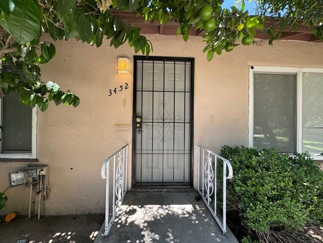 Photo - 3452 E Clinton Ave Unit 3452