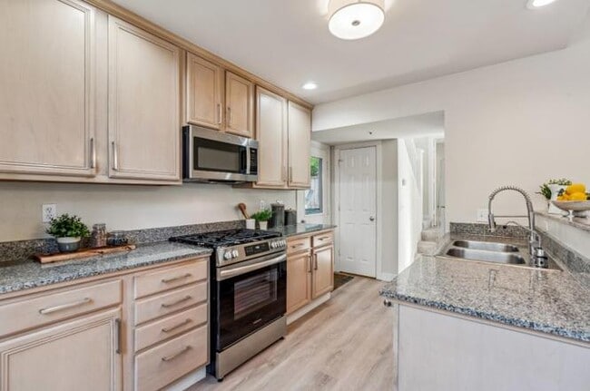 Photo - 217 Roosevelt Terrace