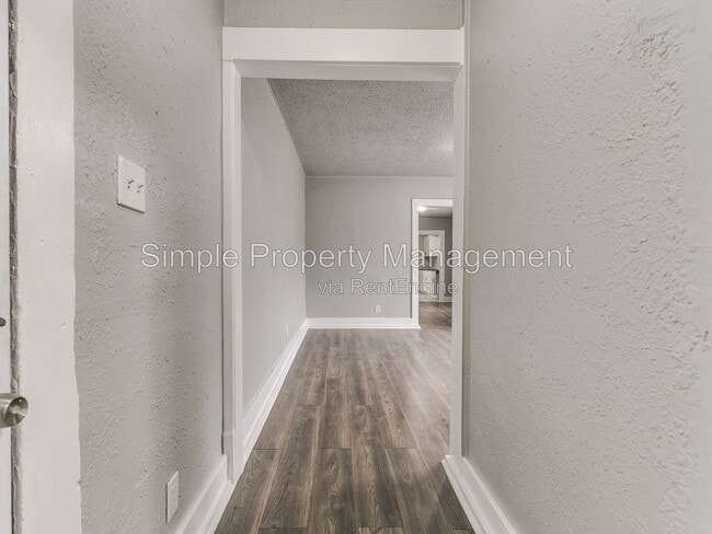 Photo - 1728 NE Euclid St