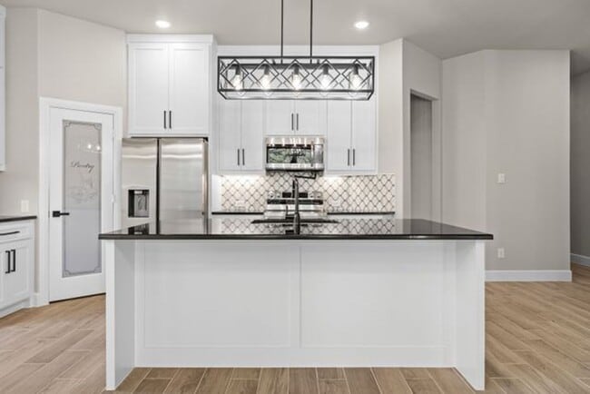 Photo - 130 W 5th St Unit 130 W 5th
