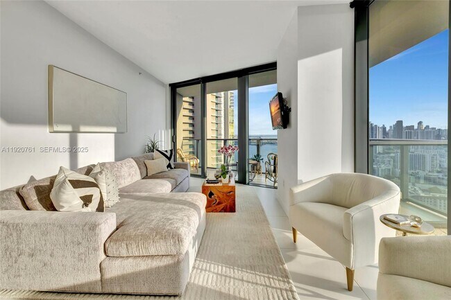 Photo - 501 NE 31st St Unidad 3708