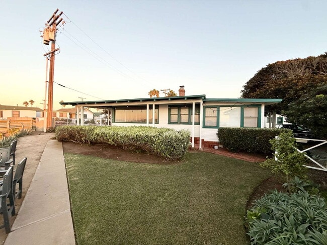 Building Photo - Oceanfront Gem on Niagara Avenue — Steps from the Pier
3 Bed | 2 Bath | Fully Remodeled | Ocean B... Unit 15