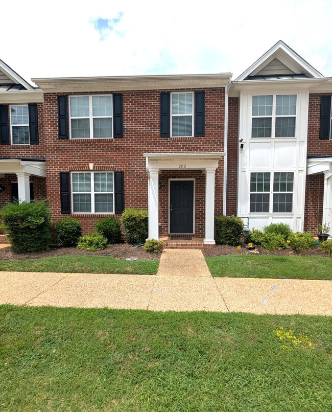 Building Photo - 208 Lewis Burwell Pl Rental