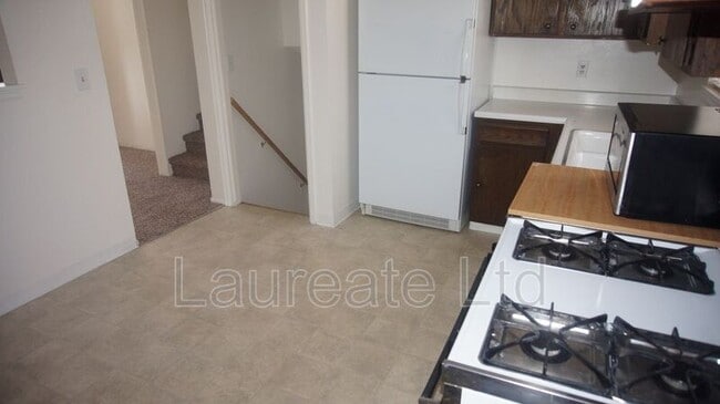 Photo - 1060 S Newark St