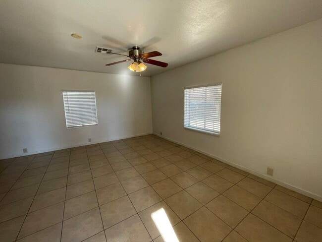 Photo - 600 S Roosevelt St