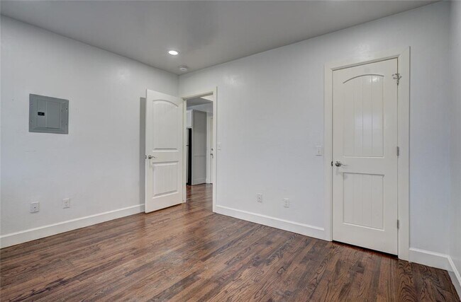 Photo - 900 NW 13th St Unit 103