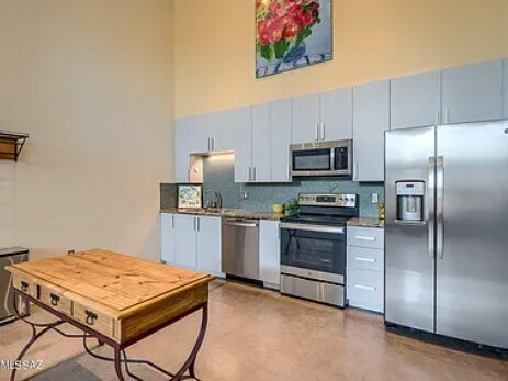 Photo - 1001 E 17th St Unit 131