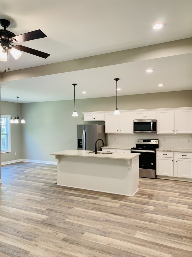 Photo - 850 McIntyre St