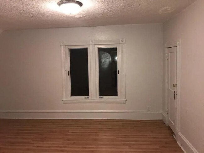 312 8th Ave N