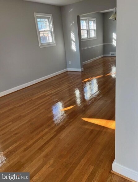 1210 Allison St NE