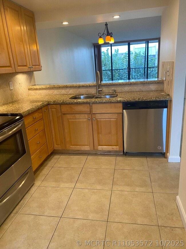Photo - 17 Royal Palm Way Unit 305