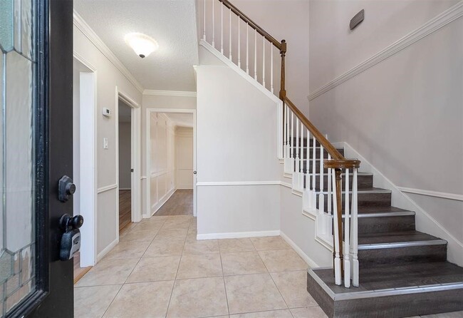 Photo - 9311 New Forest Rd