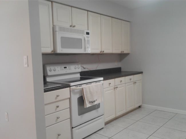 Photo - 906 Richwood Ln