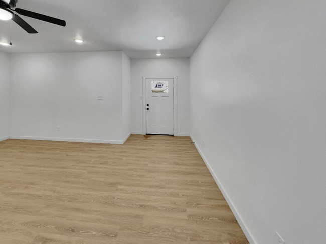 Photo - 5804 Urbana Ave