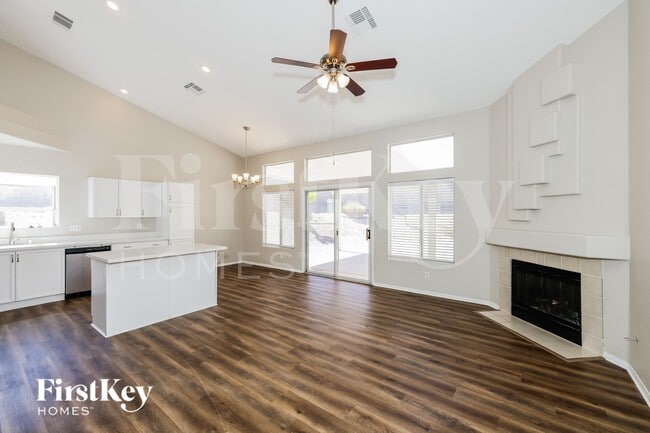 Photo - 107 Workman Ct