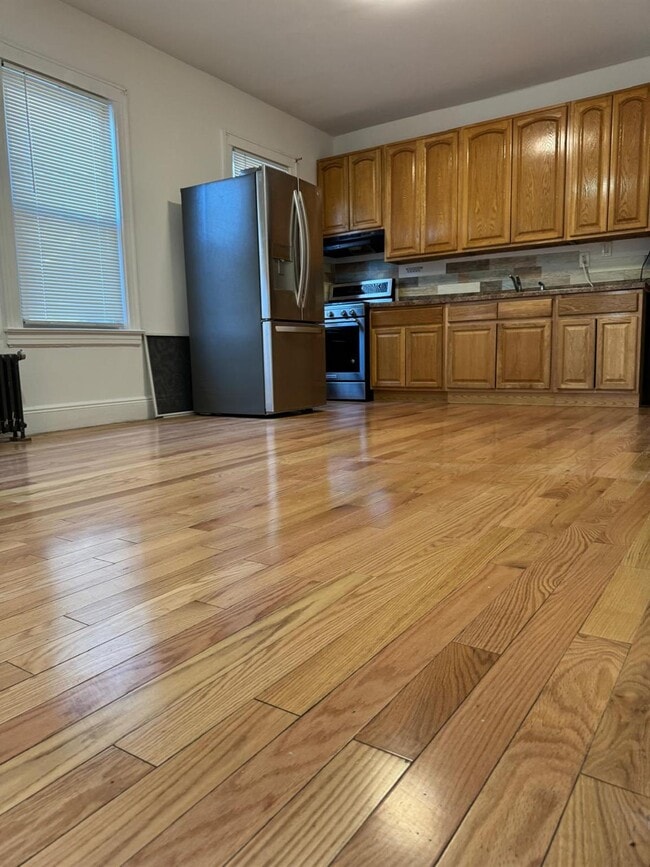 Building Photo - 105-40 130th St Unit 1 FL Rental