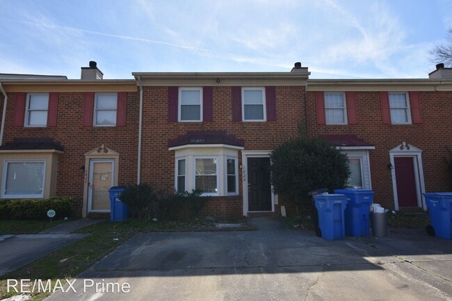 Photo - 3 br, 1.5 bath House - 1825 Hearthside Court
