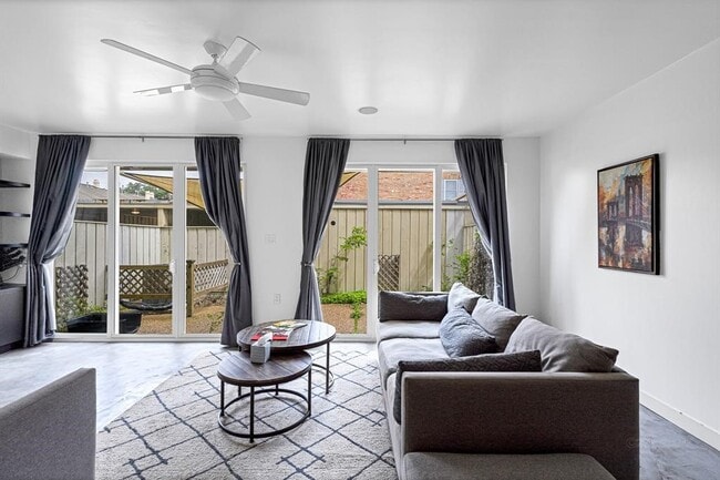 Photo - 5878 Valley Forge Dr Unidad 149