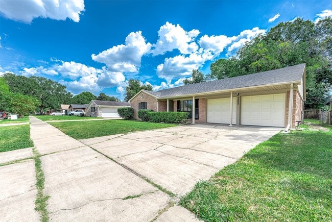 Photo - 7607 Grape St