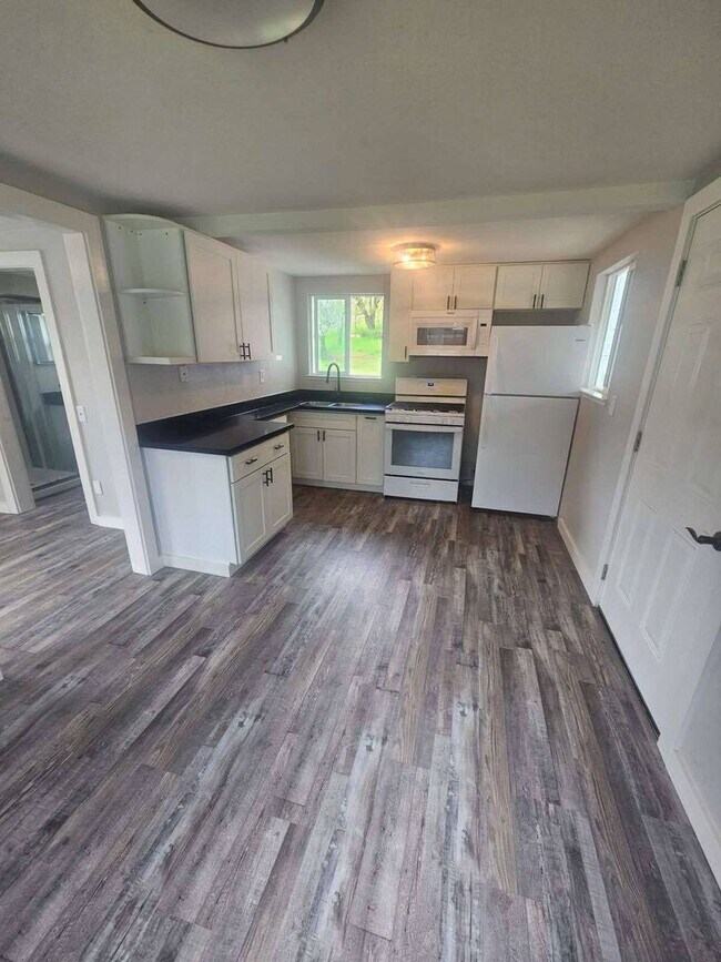 Photo - Cozy Studio in the Foothills – Utilities Included!