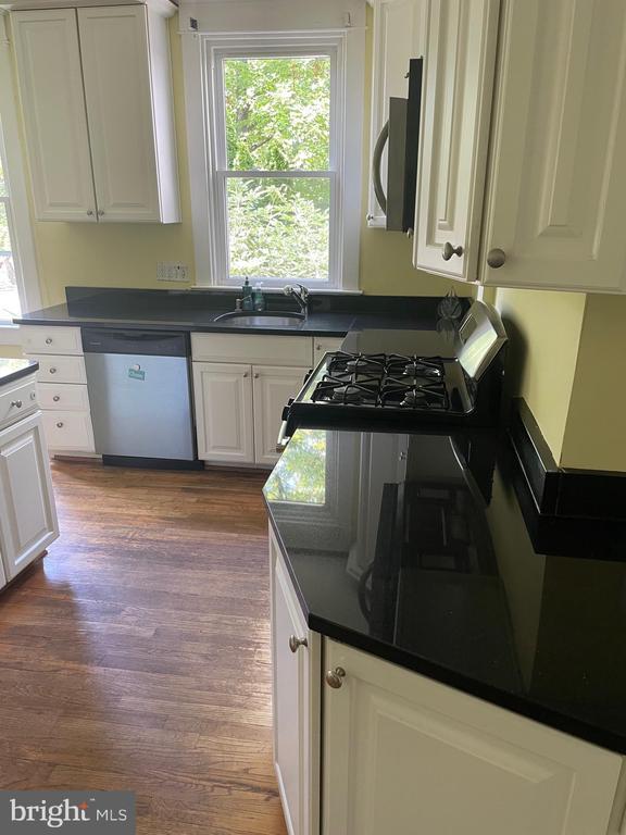 Photo - 4229 Brandywine St NW