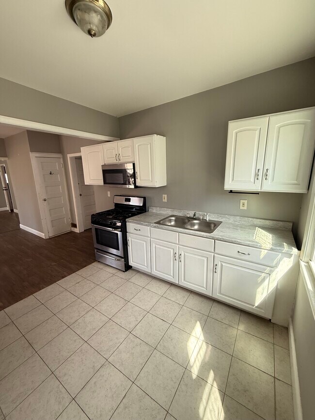 Photo - 151 Fairview St Unit 2nd Floor