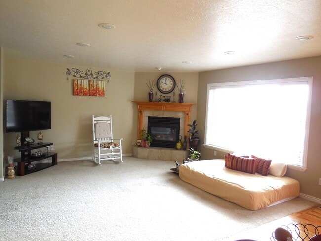 438 E Aspen Meadows Ct