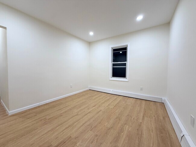 Photo - 356 Carnegie Pl Unit 2