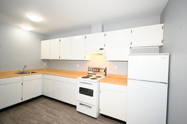 Building Photo - 1 bedroom in Prince George BC V2N 2T4