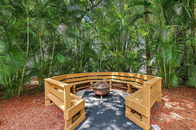507 Lakeshore Dr