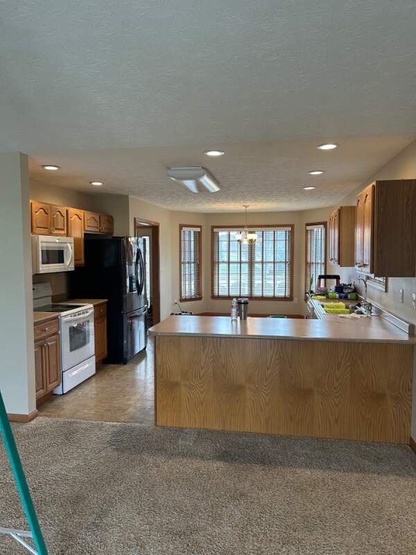 Photo - 2439 Meadowpoint Dr