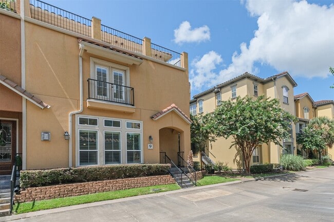 Photo - 9 Laurelwood Dr