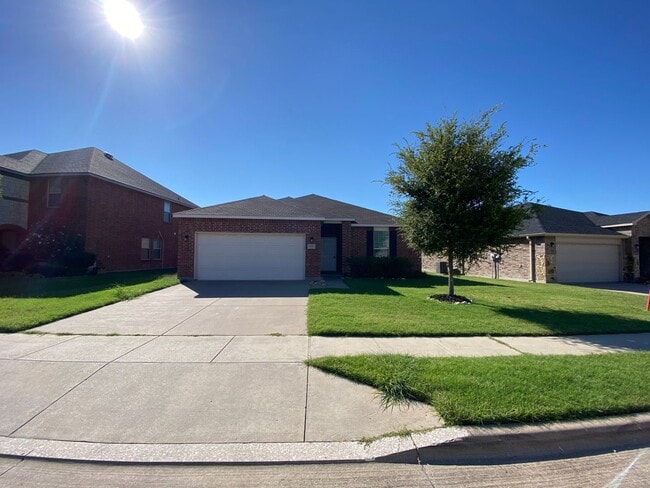 Building Photo - "Fort Worth Homes for Rent" 4/3/2 Eagle MT...