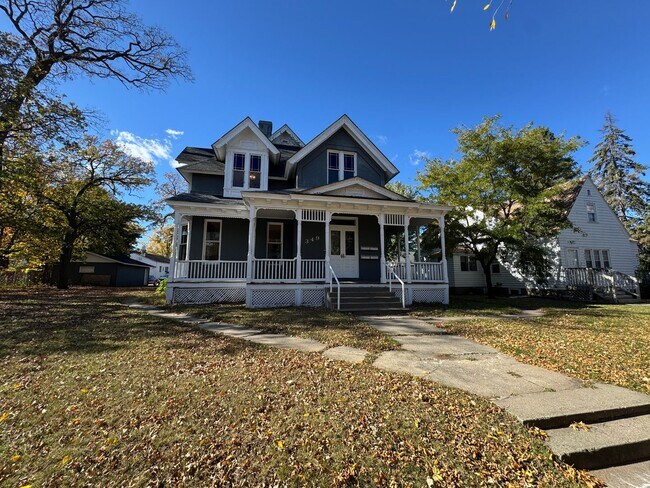 349 6th Ave S Unidad #1