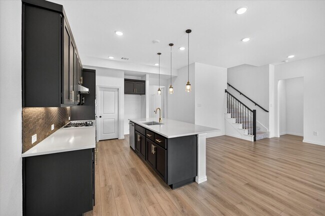 2307 Myrtle Wy