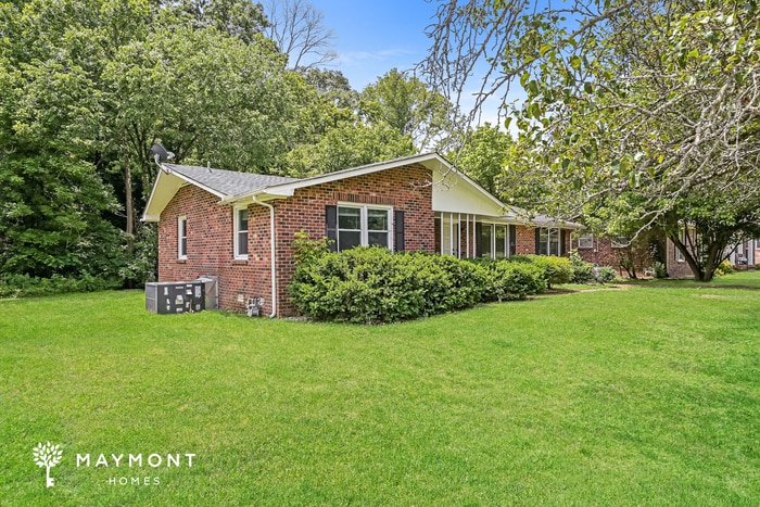 Photo - 629 Brook Dr