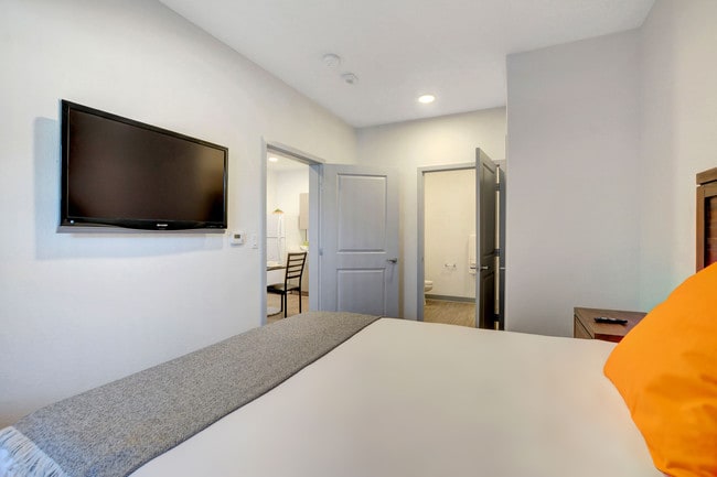 Siegel Suites Swenson II