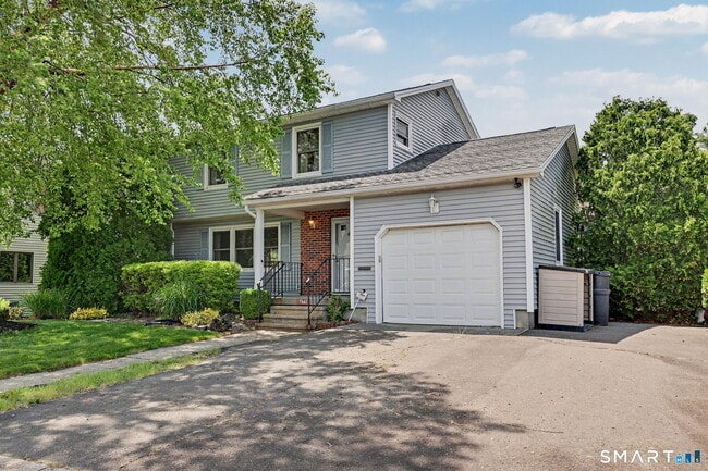 Photo - 275 York St