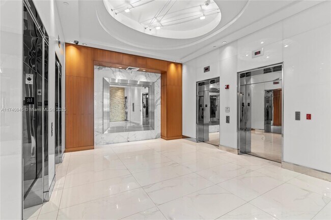 Photo - 41 SE 5th St Unit 802