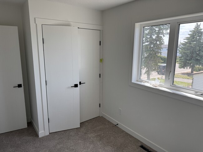 Photo - 9636-9160 160 St NW Unité 2