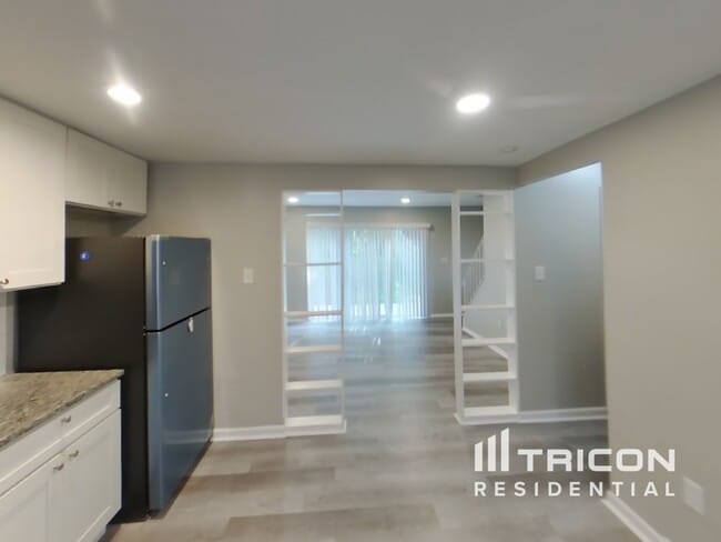Photo - 721 Sequoia Dr