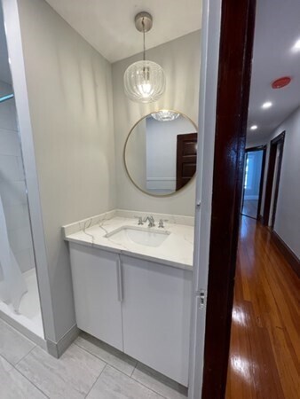 699 E 7th St Unit 2